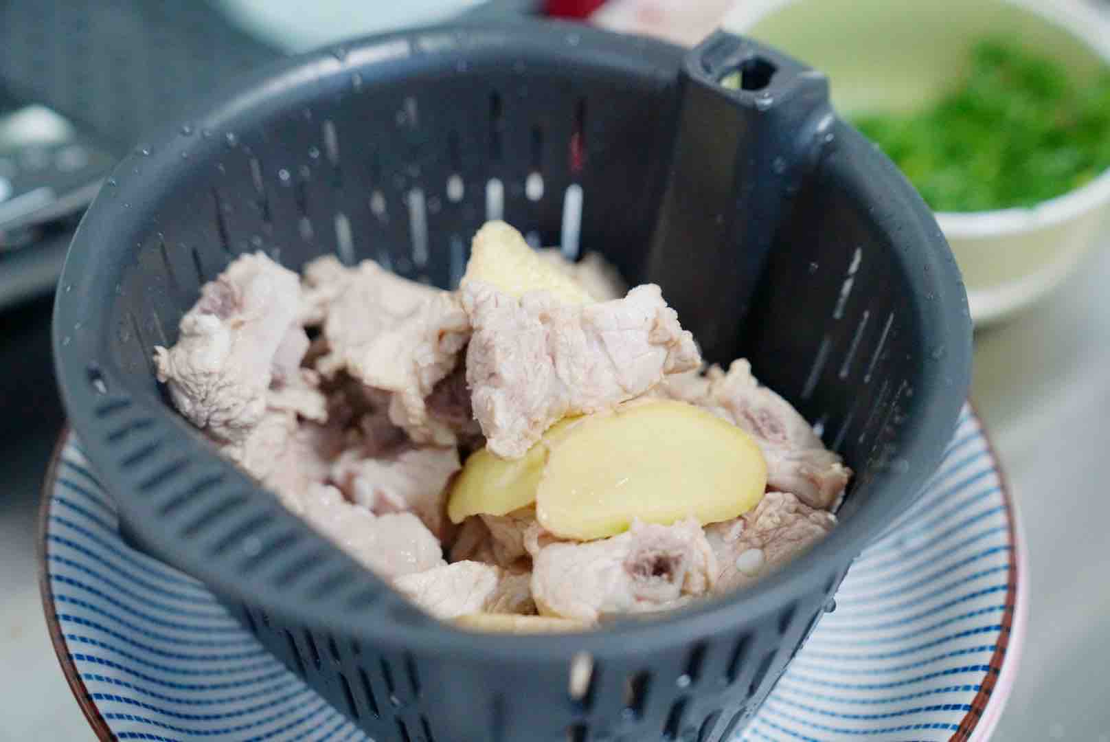 红糖版糖醋排骨,你真的要试一下。的做法步骤:3