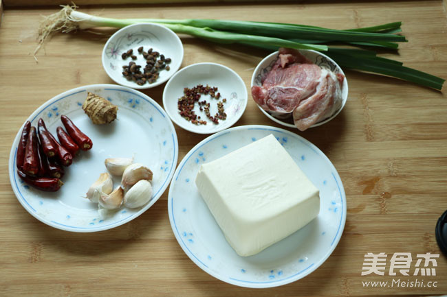 家常版麻婆豆腐的做法步骤：1