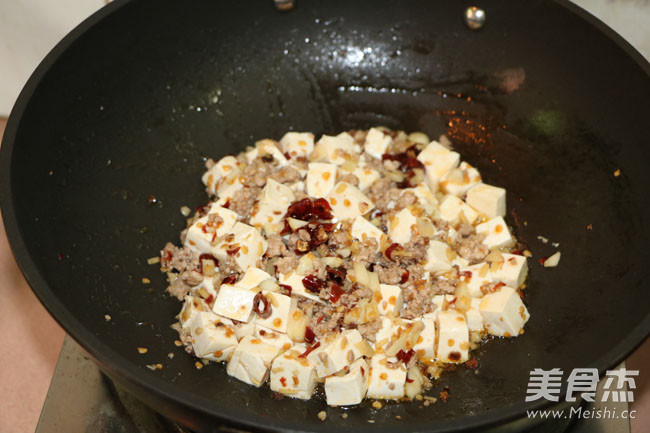 家常版麻婆豆腐的做法步骤:8