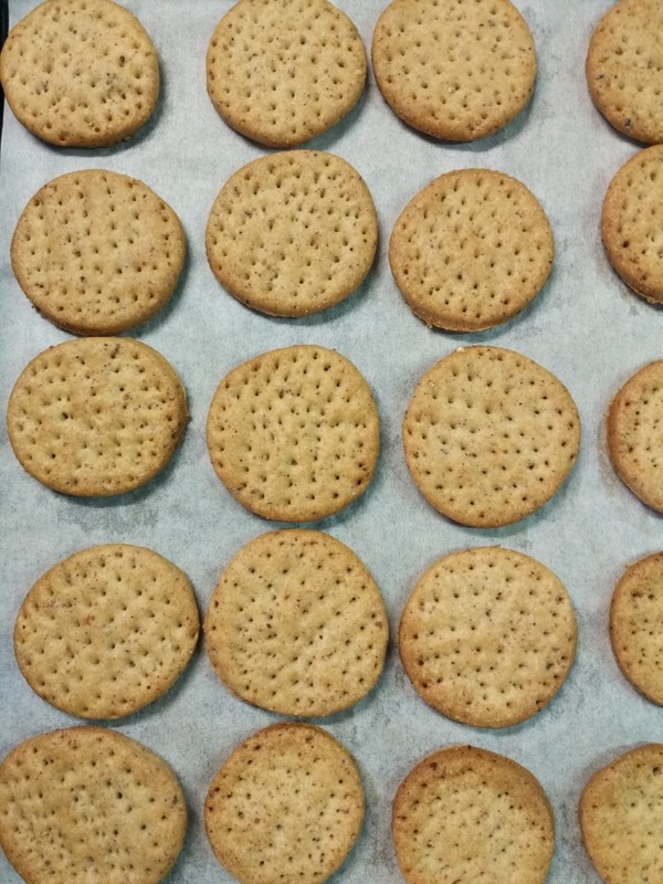 减肥之低脂杂粮饼干的做法步骤:12
