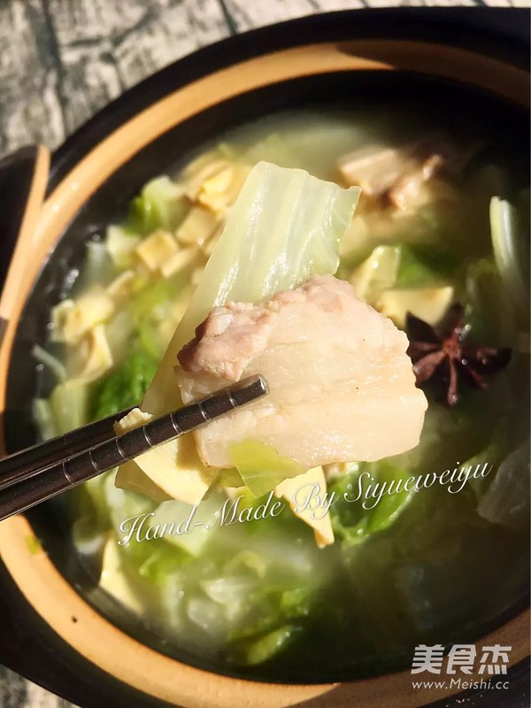 猪肉炖白菜干豆腐的做法步骤:11