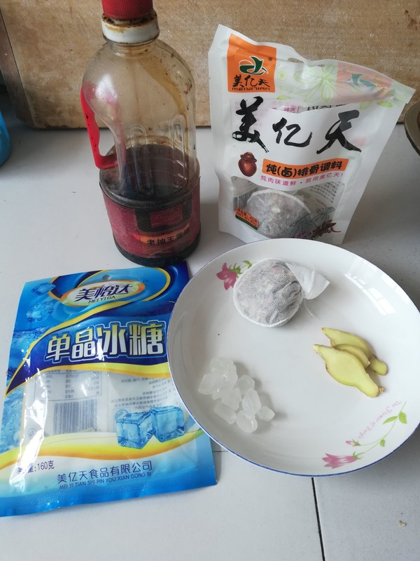 好吃的酱大骨头的做法步骤：2