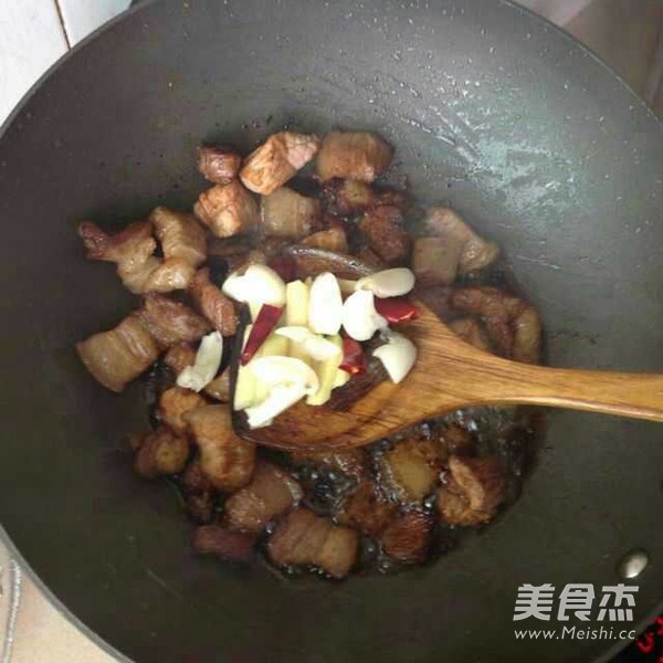 香菇素鸡红烧肉的做法步骤：9