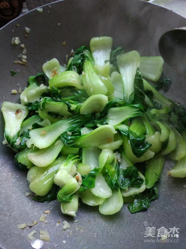 蒜蓉油菜的做法步骤：6