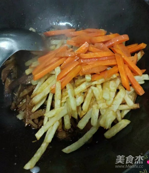 土豆烧牛肉的做法步骤:10