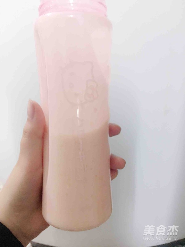 香蕉酸奶果汁的做法步骤:4
