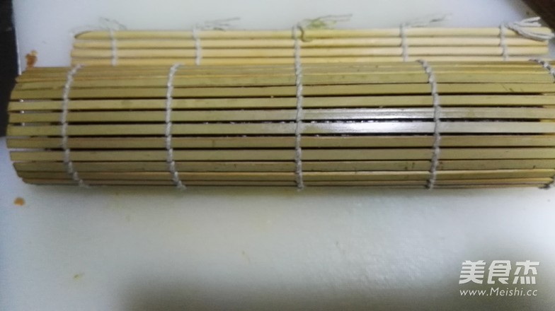 牛油果肉松寿司的做法步骤:9