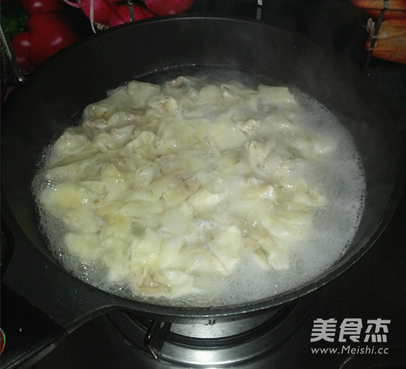 辣油馄饨的做法步骤：11