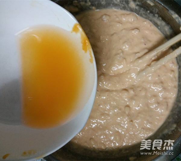 辣白菜南瓜饼的做法步骤:5