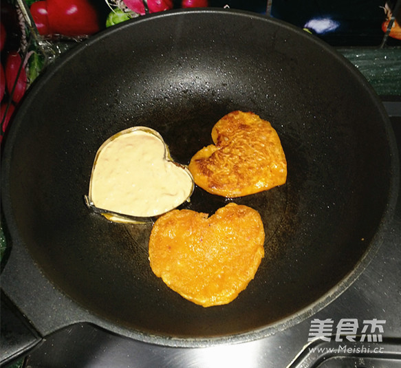 辣白菜南瓜饼的做法步骤:10