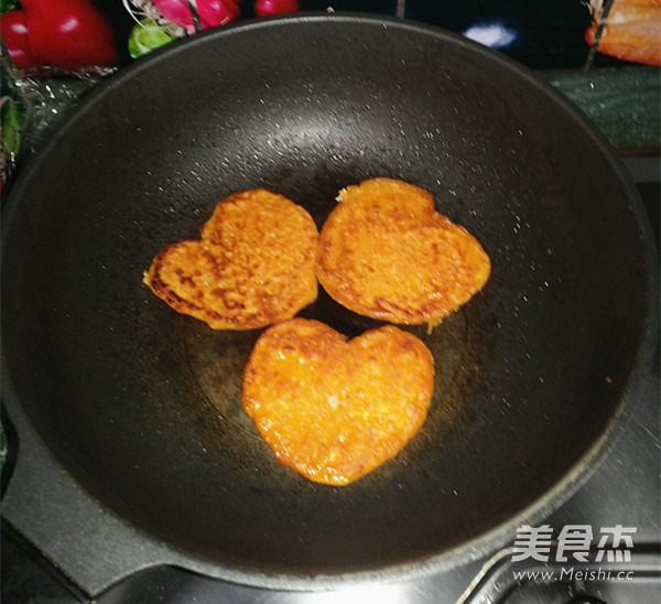 辣白菜南瓜饼的做法步骤:11