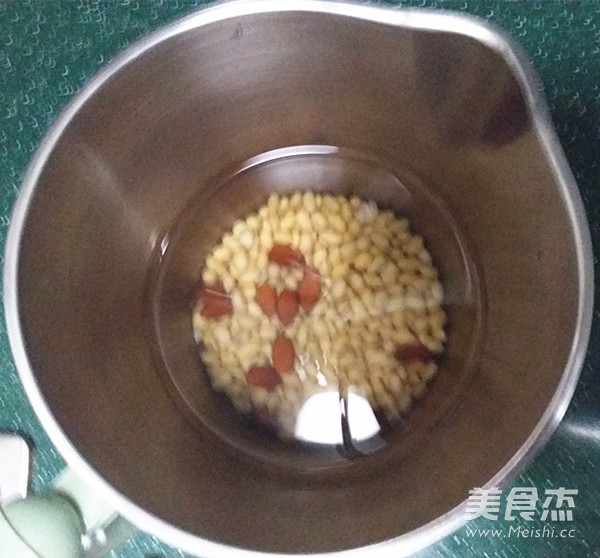 杏仁豆浆的做法步骤：4