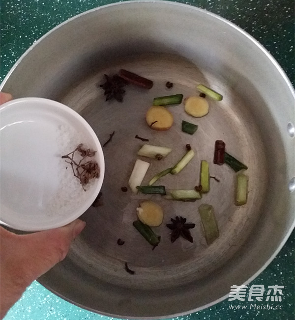 南京盐水鸭的做法步骤：7