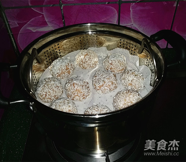 莲藕猪肉珍珠丸的做法步骤:9