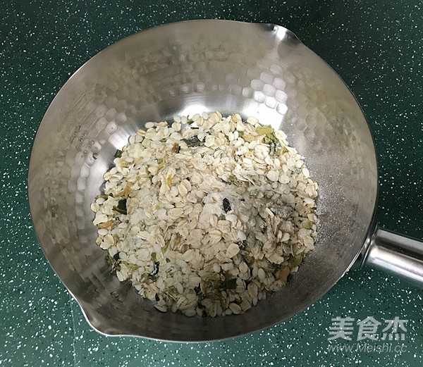 香菇瘦肉红豆沙燕麦粥的做法步骤：2