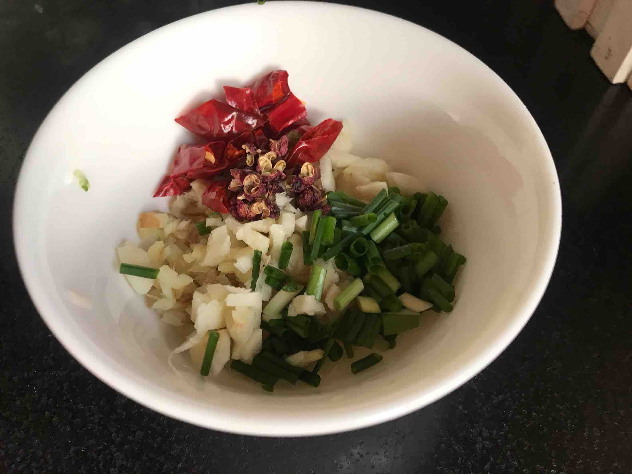 虾皮拌芹菜的做法步骤:4