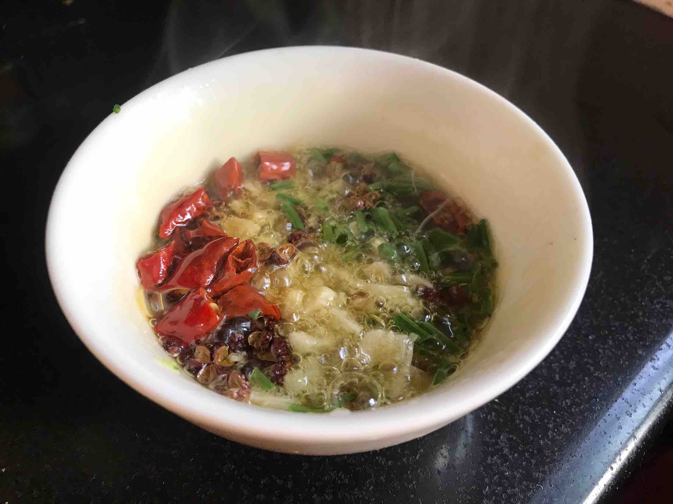虾皮拌芹菜的做法步骤:6