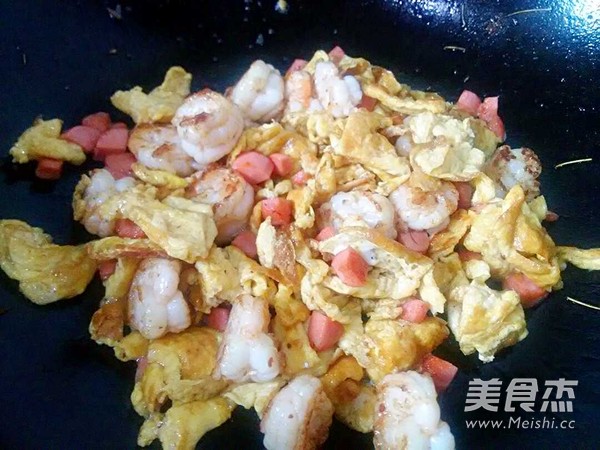 虾仁炒饭的做法步骤:9