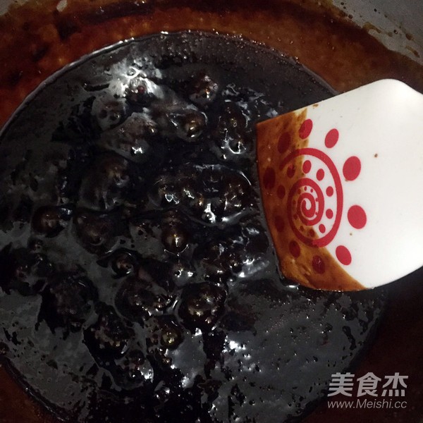美味秘制黄焖鸡的做法步骤:3