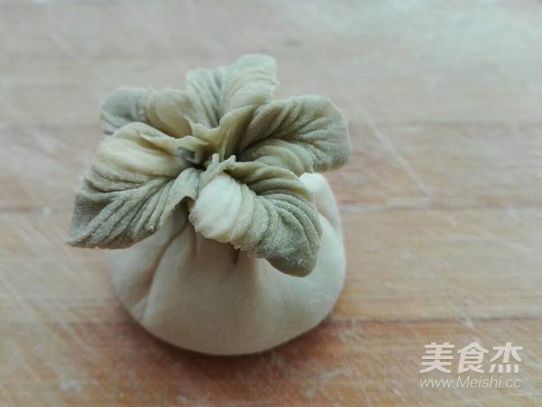 花样饺子（白菜饺子）的做法步骤：11