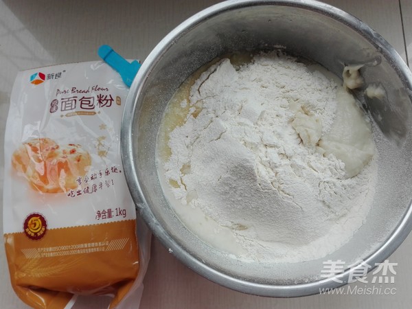 奶香松软烫种面包的做法步骤:2