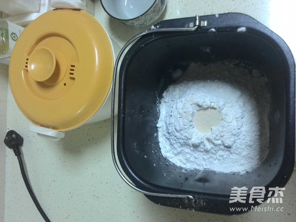 红糖面包的做法步骤：1