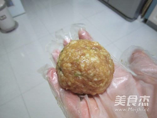 传统美食--四喜丸子的做法步骤：11