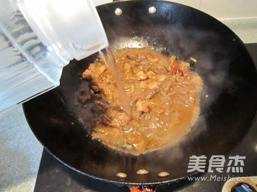 西北风味菜土豆炖羊肉的做法步骤：10