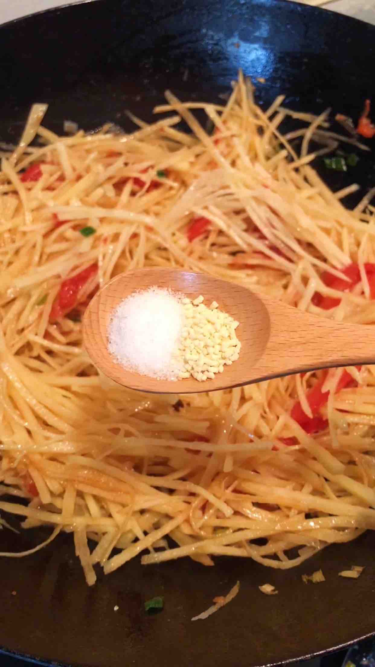 茄汁土豆丝的做法步骤:8
