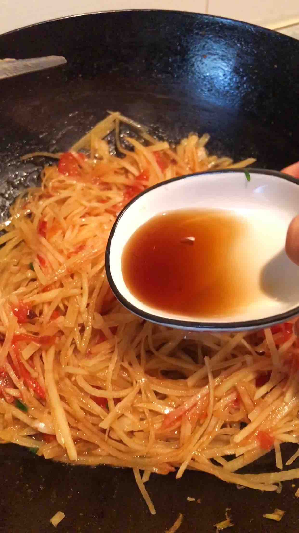 茄汁土豆丝的做法步骤:9