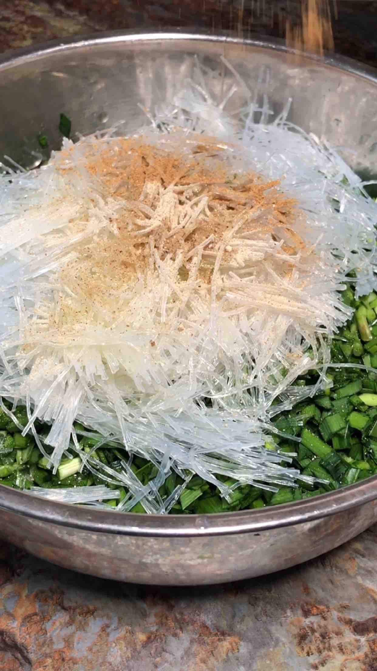 素三鲜蒸包的做法步骤:6