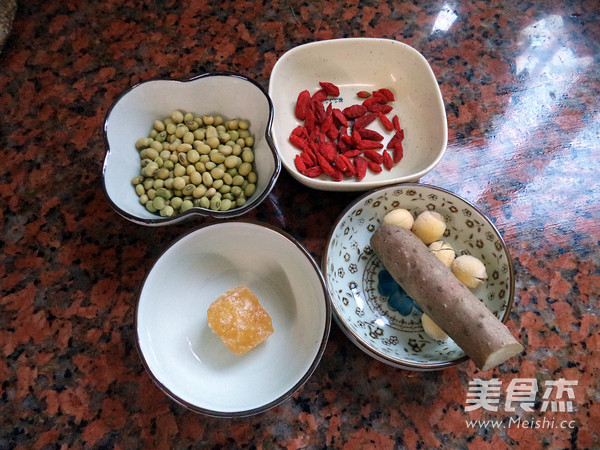 山药莲子枸杞豆浆的做法步骤:1