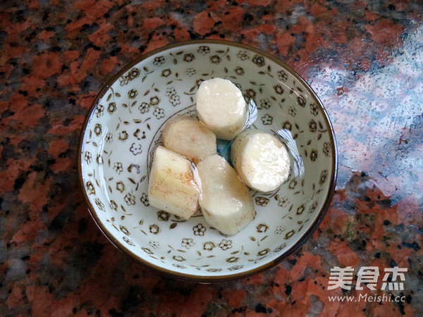 山药莲子枸杞豆浆的做法步骤:2