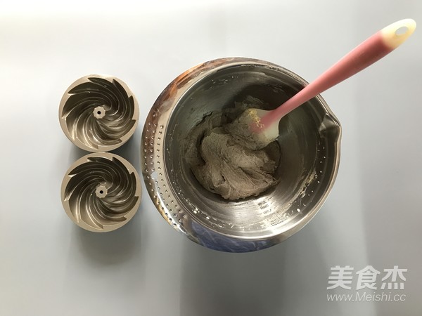 黑米旋风小蛋糕的做法步骤：9