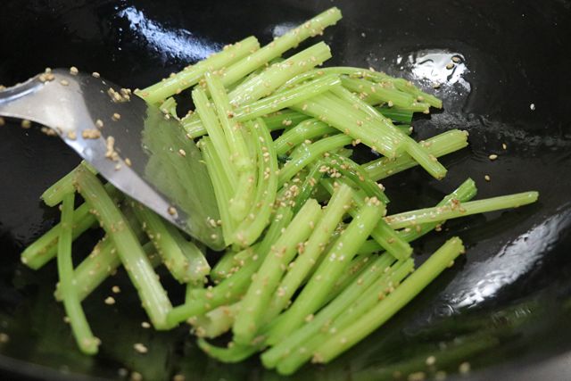 开胃芹菜条的做法步骤:6