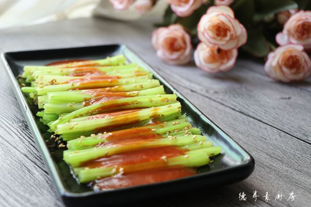 开胃芹菜条的做法步骤:7