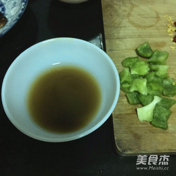 香辣核桃虾仁的做法步骤:3
