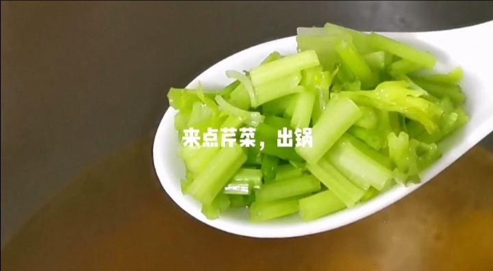 虫草花炖鸡汤的做法步骤：7