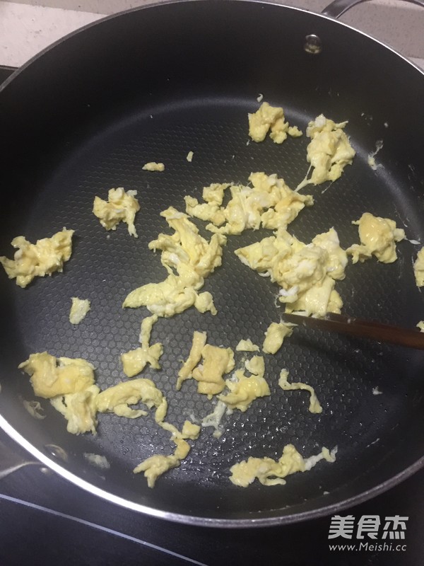猪油渣酱油炒饭的做法步骤:2