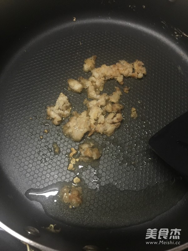 猪油渣酱油炒饭的做法步骤:3