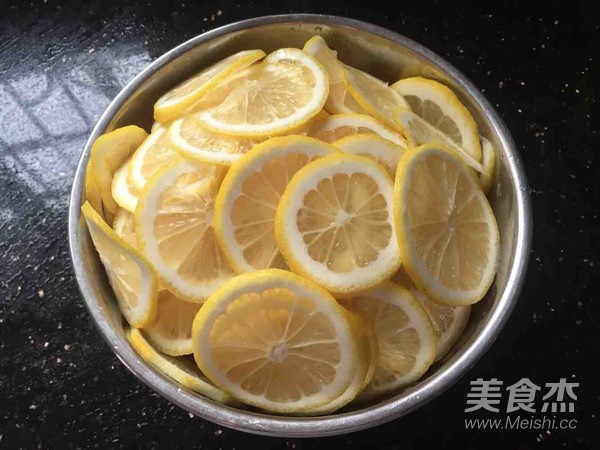 川贝陈皮柠檬膏的做法步骤:2