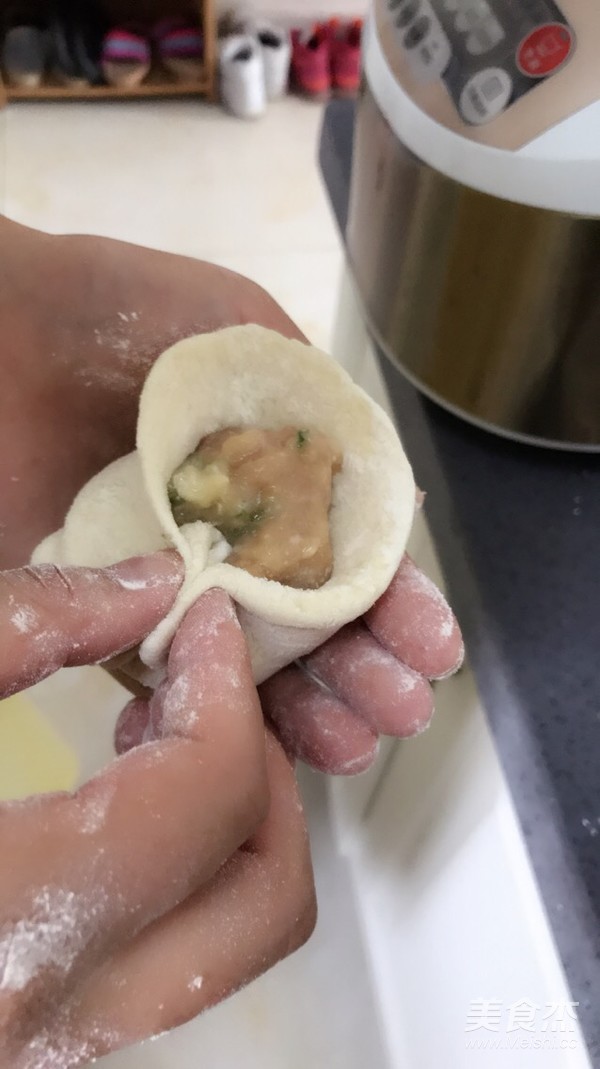 鲜肉包和菜包子的做法步骤：12
