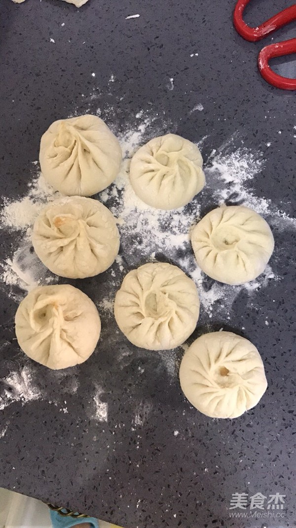 鲜肉包和菜包子的做法步骤：18