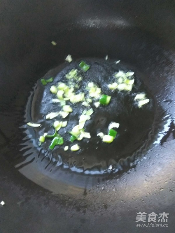 腊肉炒饭的做法步骤:4