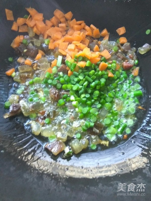 腊肉炒饭的做法步骤:6