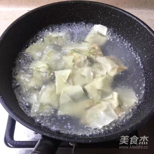 香菇鲜肉馄饨的做法步骤：14