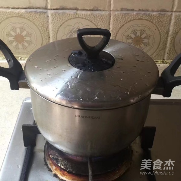 茅根雪梨水的做法步骤:5