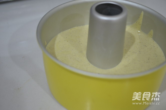 黄豆粉戚风蛋糕(6寸)的做法步骤:10