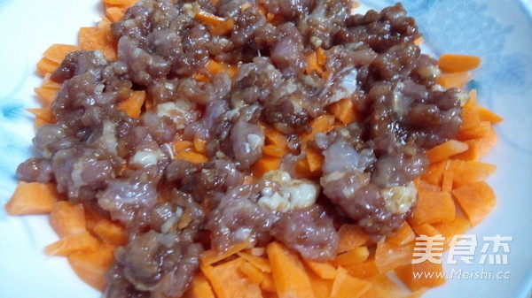 胡萝卜蒸肉饼的做法步骤：6