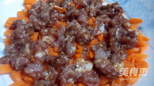 胡萝卜蒸肉饼的做法步骤：5